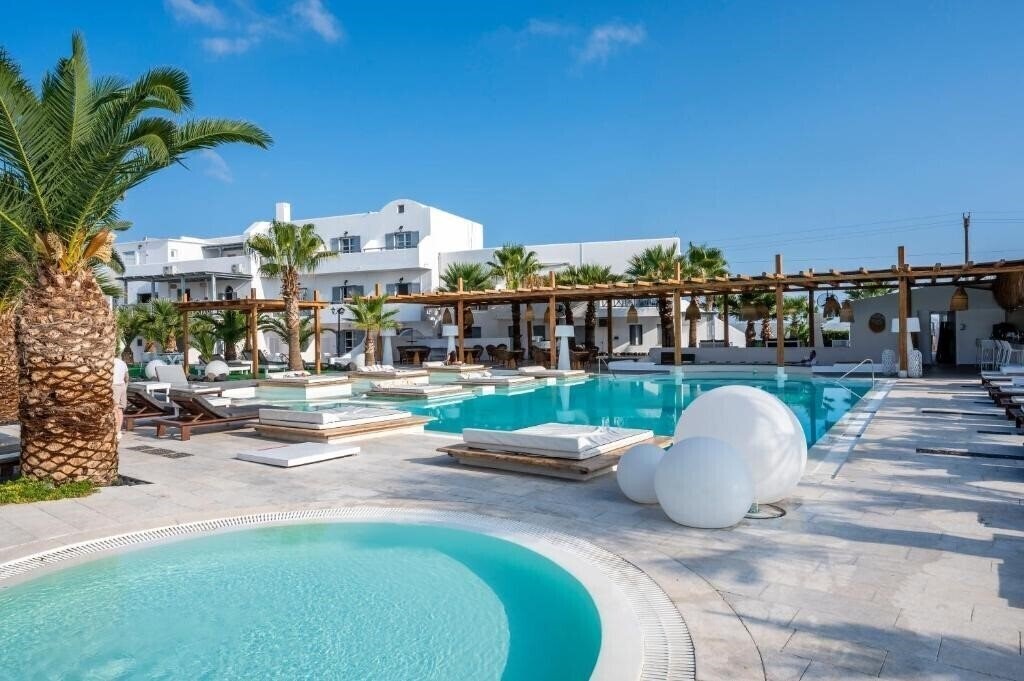 Отель Smy Mediterranean White Santorini 5*