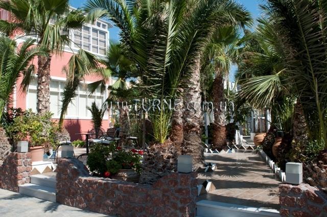 Территория Blue Sea Santorini 3*