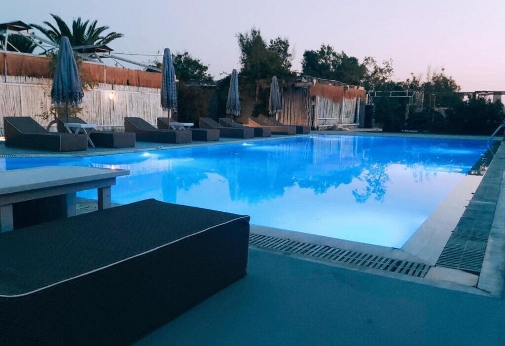 Панорама Jojo Beach Hotel & Bar 3*