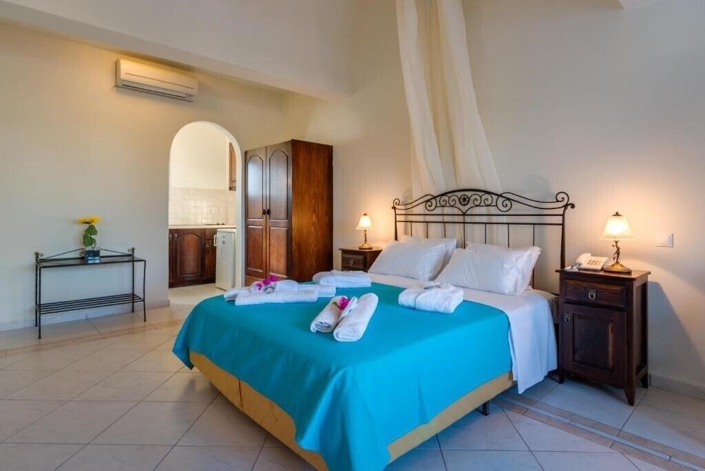 Вид Jojo Beach Hotel & Bar 3*