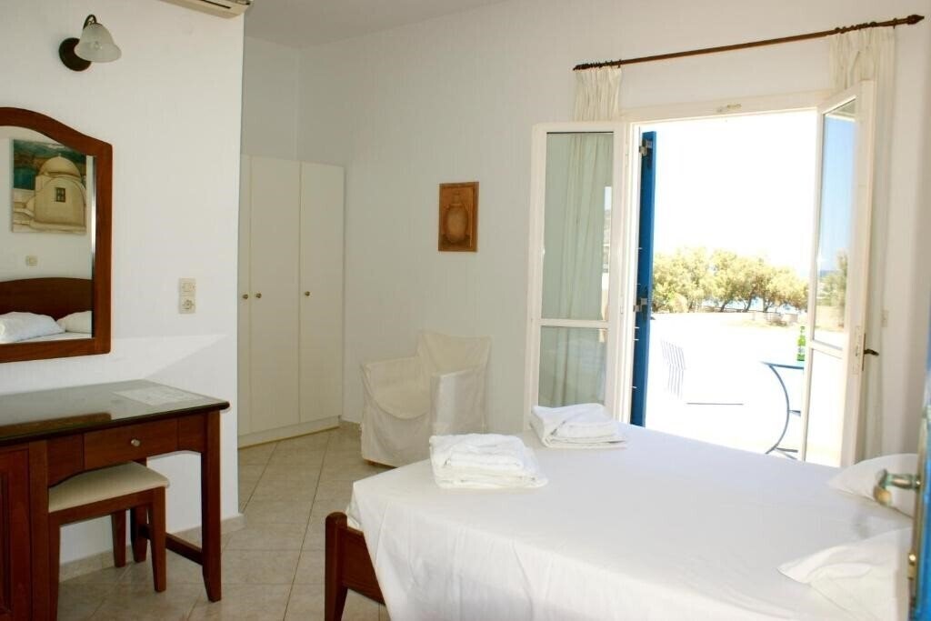 Фото Blue Bay Villas 4*