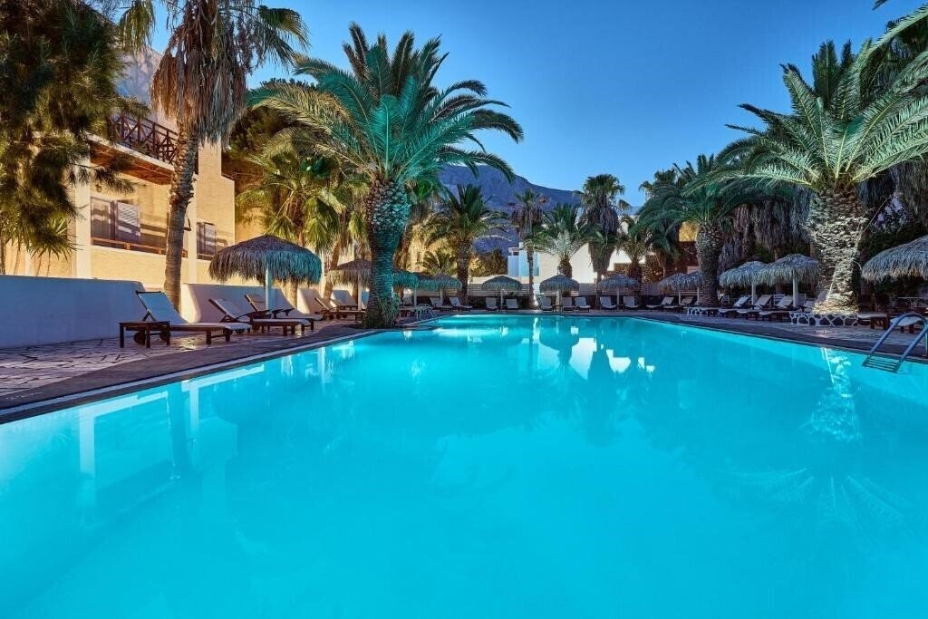 Апартаменти Meltemi Village 4*