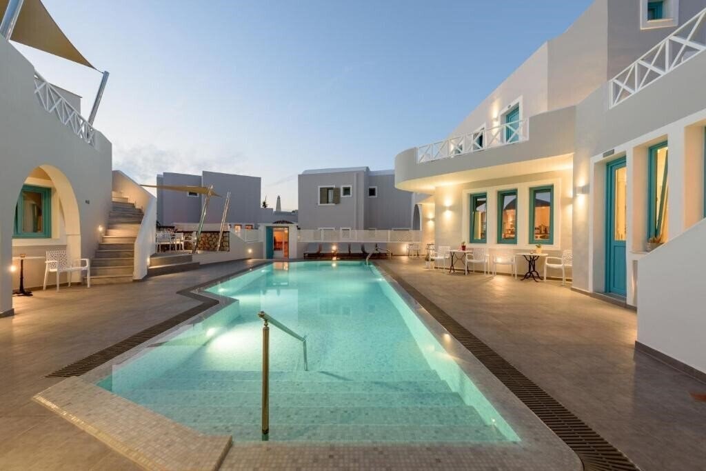 Апартаменти Nikolas ( Santorini) 2*