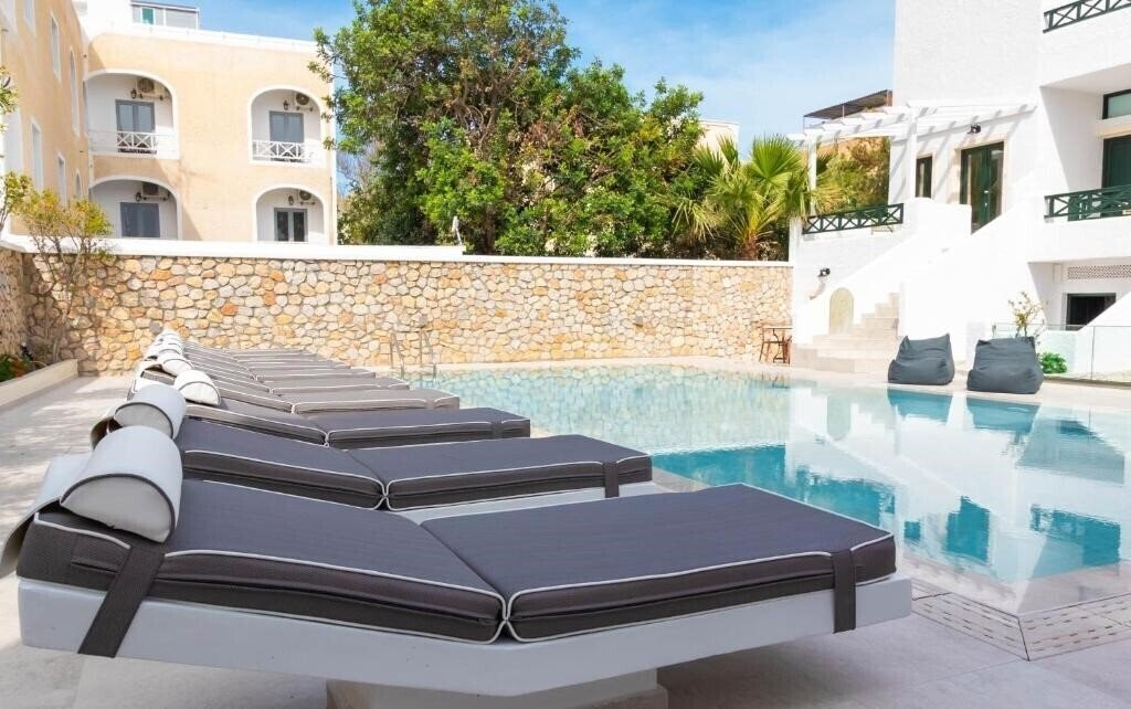 Апартаменти Sellada Beach 4*