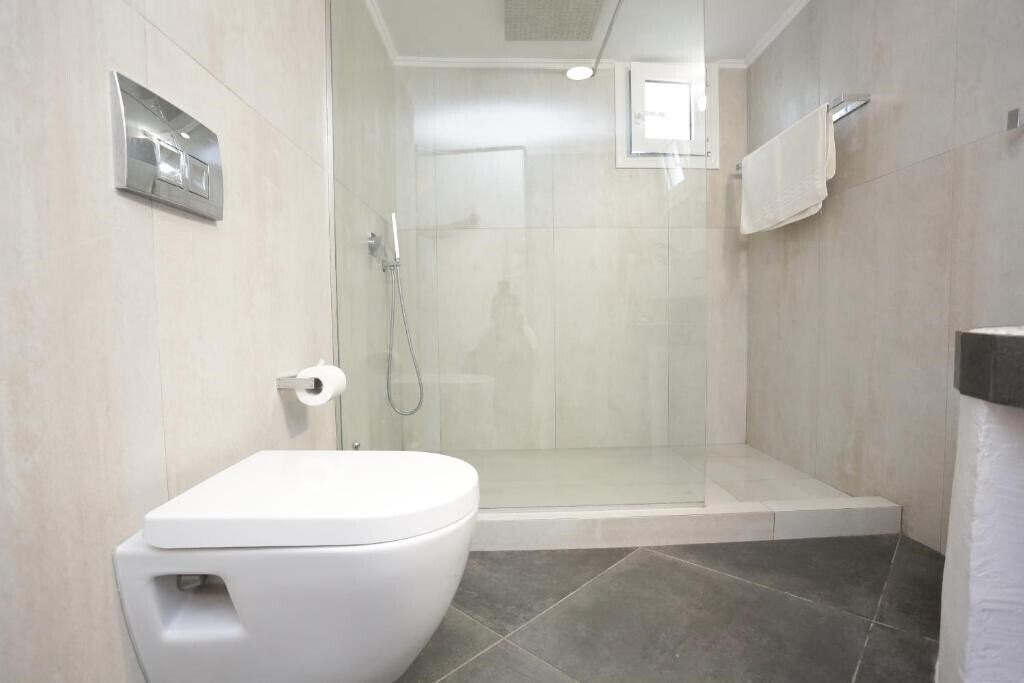 Панорама Artemis Suites 3*