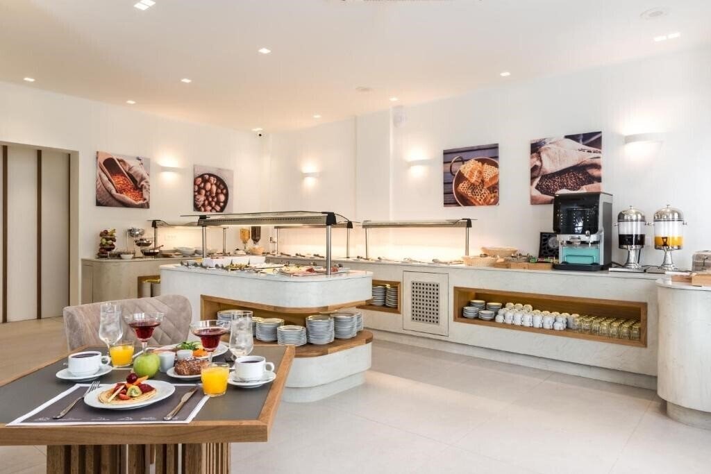 Територія Strogili Hotel 3*