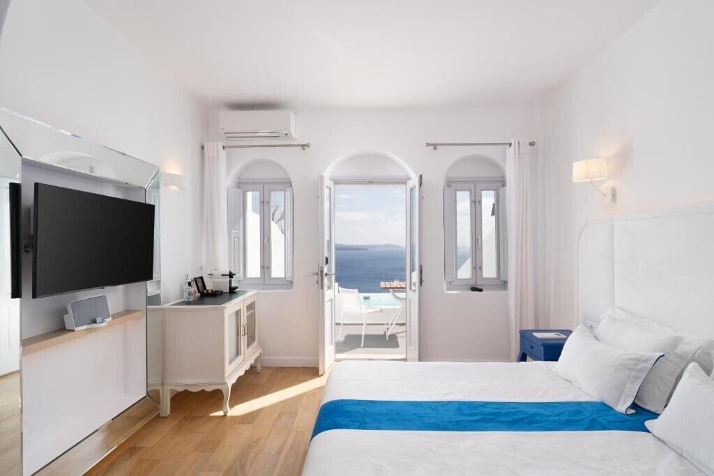 Панорама Katikies Chromata Santorini 5*