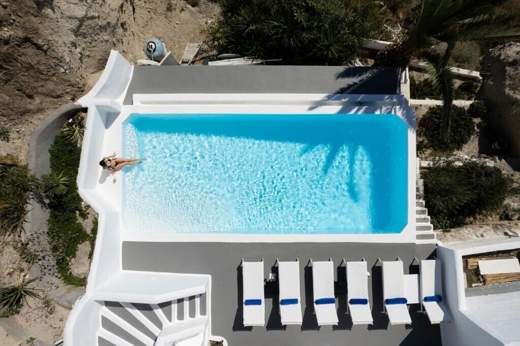 Территория Katikies Chromata Santorini 5*