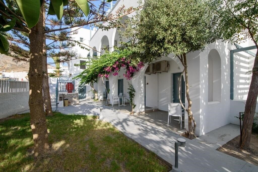 Готель Iris Boutique (ex. Alitana Boutique) 3*