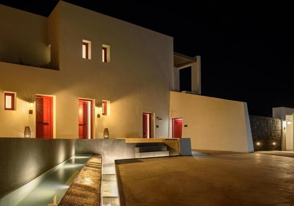 Апартаменты Potnia Theron Suites 5*