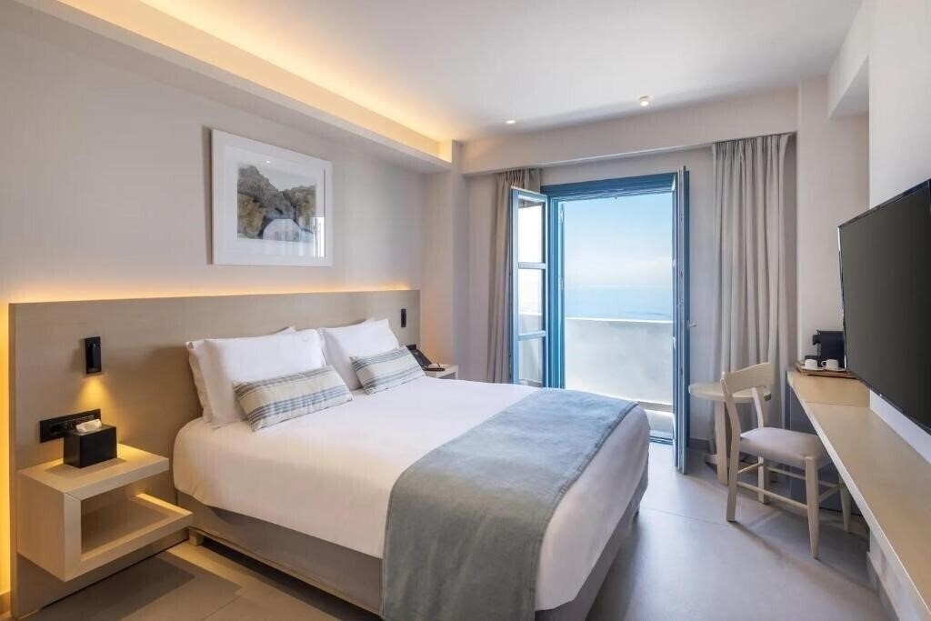 Панорама Aeifos Boutique 5*