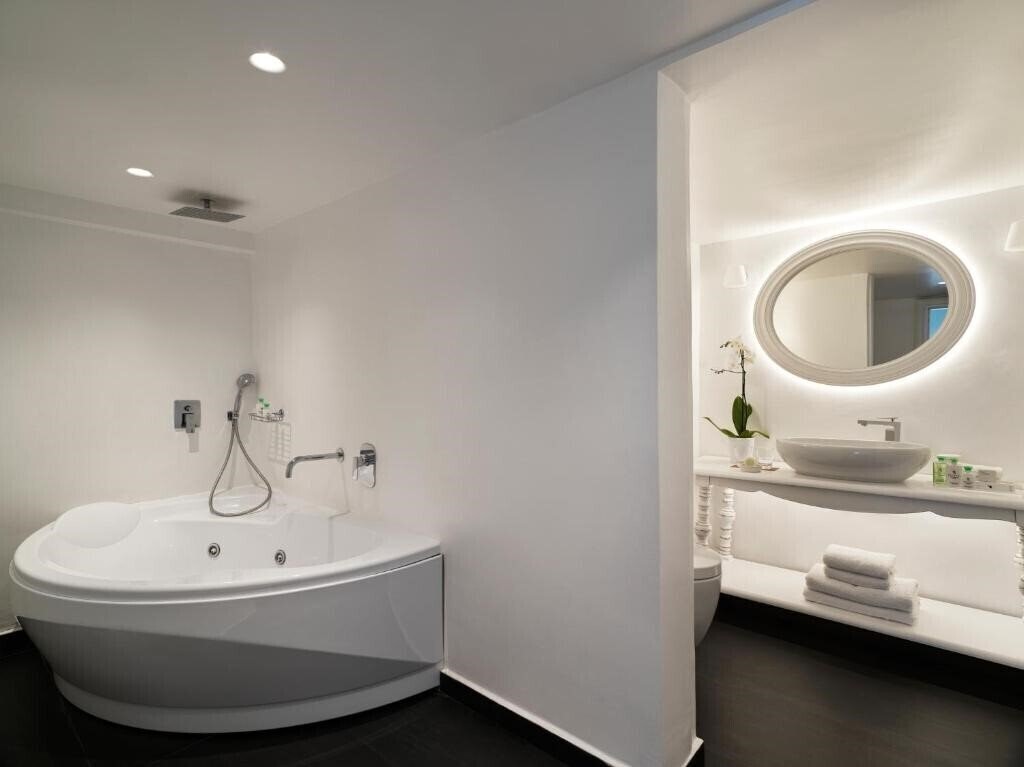 Апартаменти Katikies Santorini The Leading Hotels of The World Oia 5*