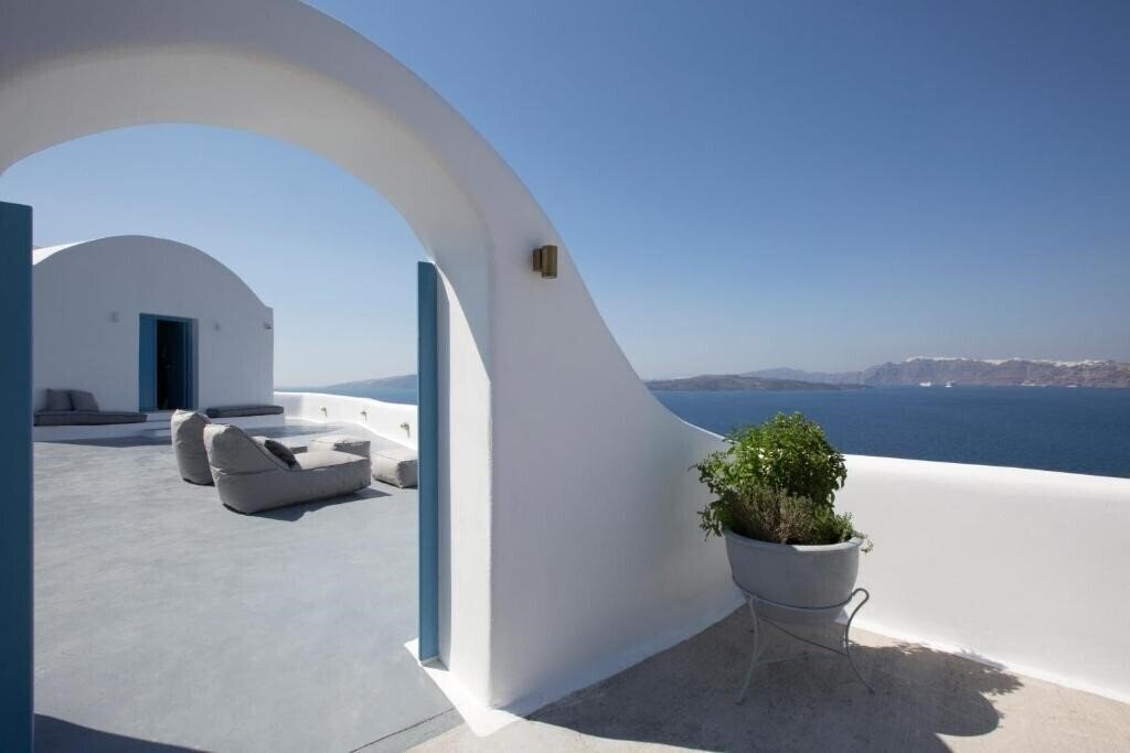 Територія Akrotiri Cove Santorini 5*