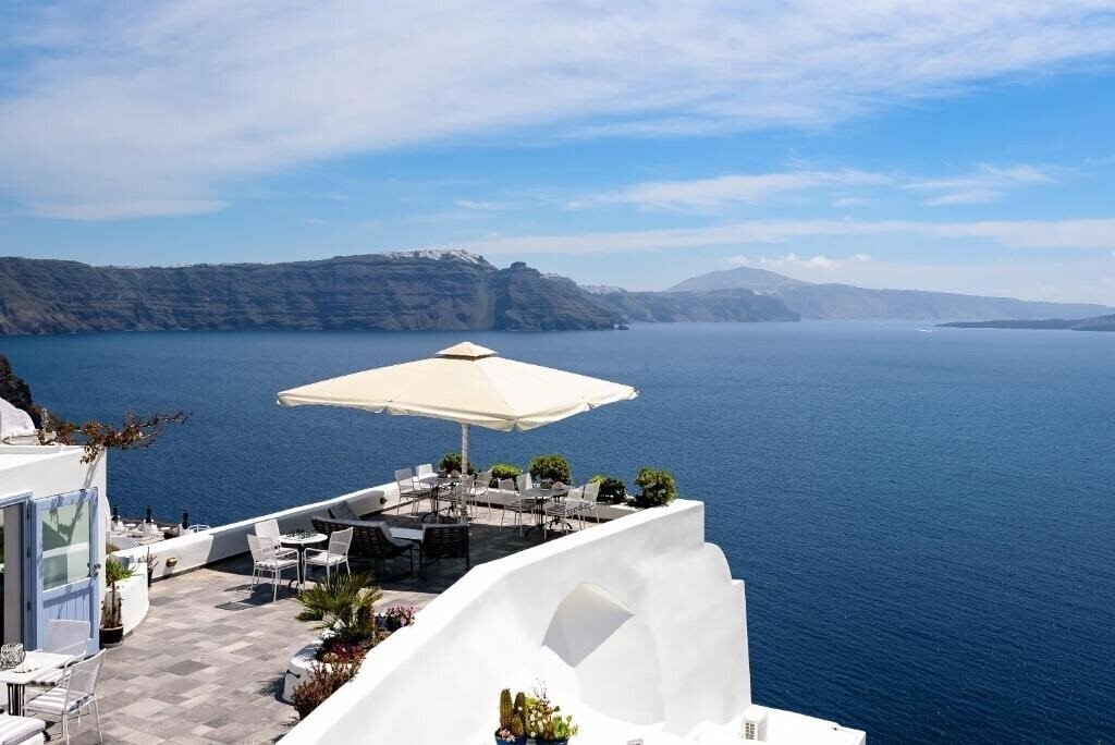 Панорама Aris Caves 4*