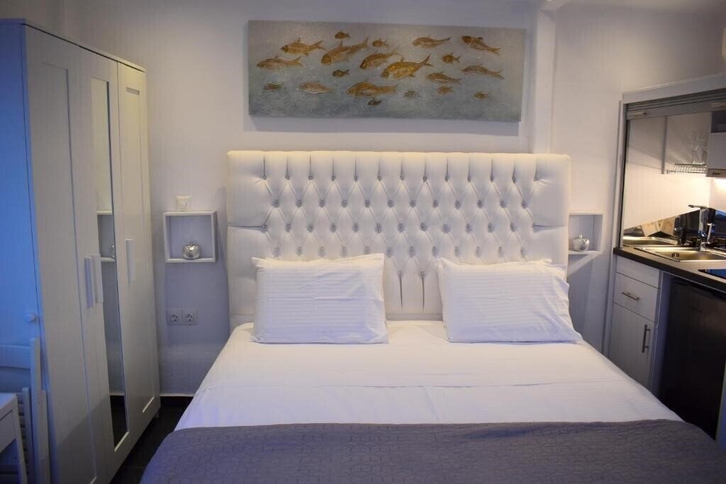 Территория Ariana Suites Adults Only 4*