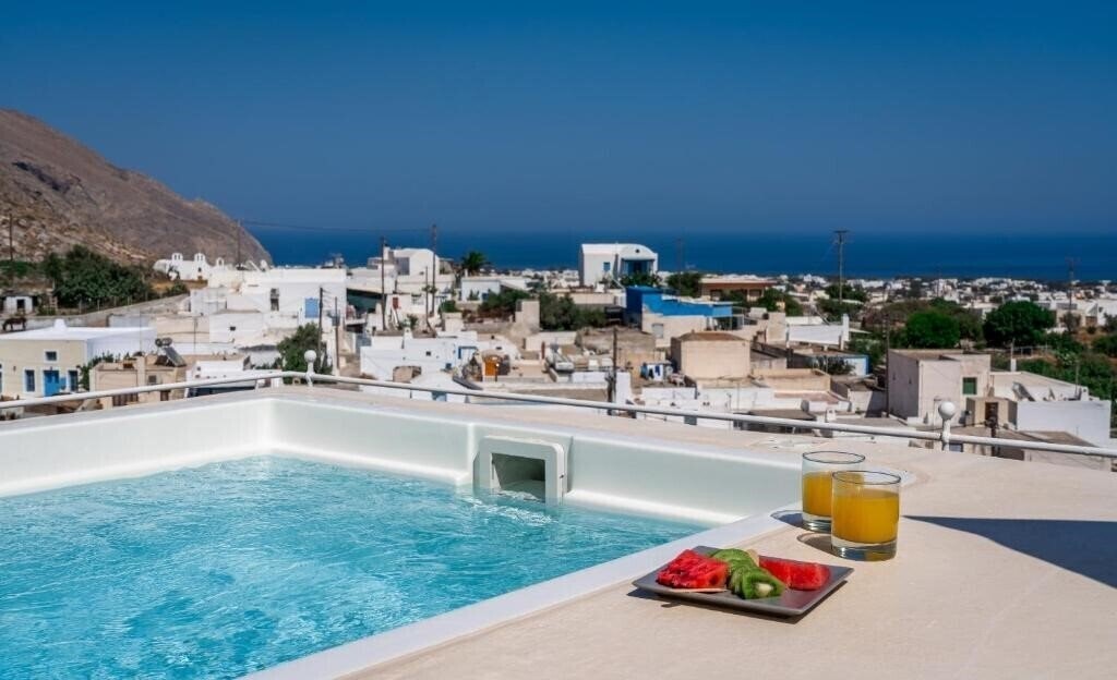 Готель Nalas Suites 3*