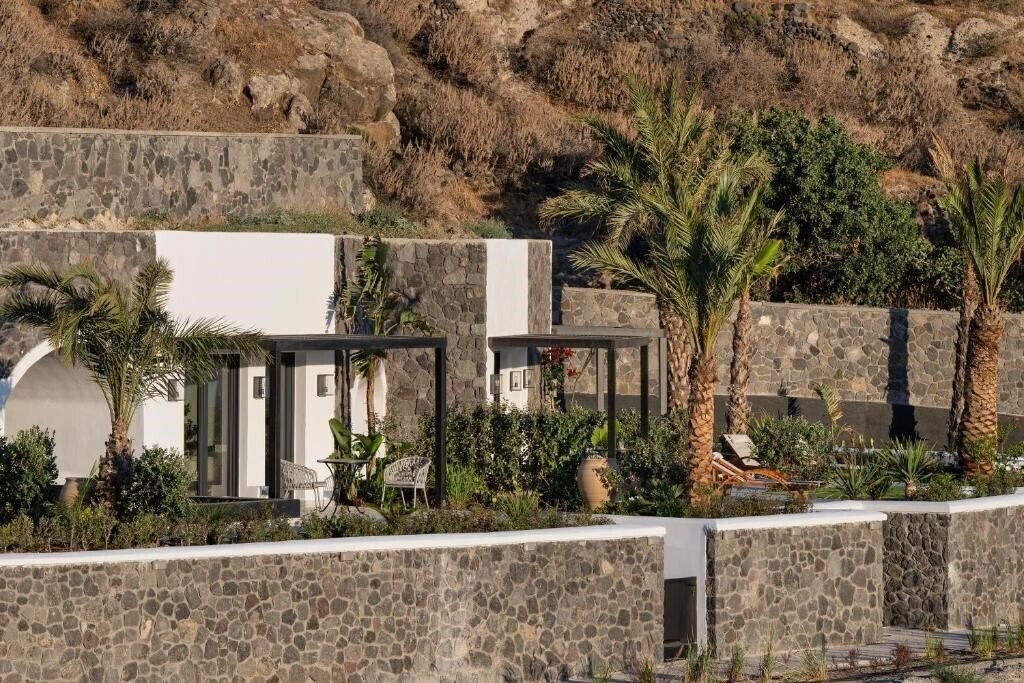 Апартаменти Palm Island Suites 4*