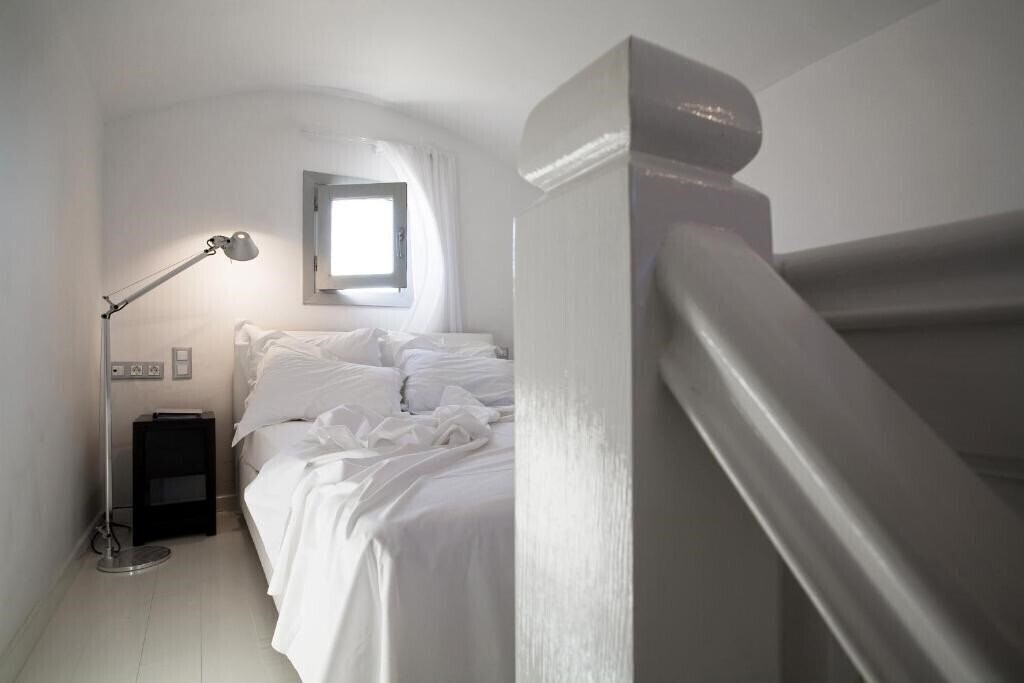 Апартаменти The Magestik Hotel Santorini (ex. Majestic Hotel Fira) 5*