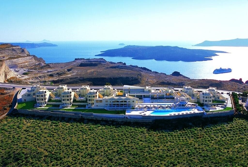 Готель The Magestik Hotel Santorini (ex. Majestic Hotel Fira) 5*