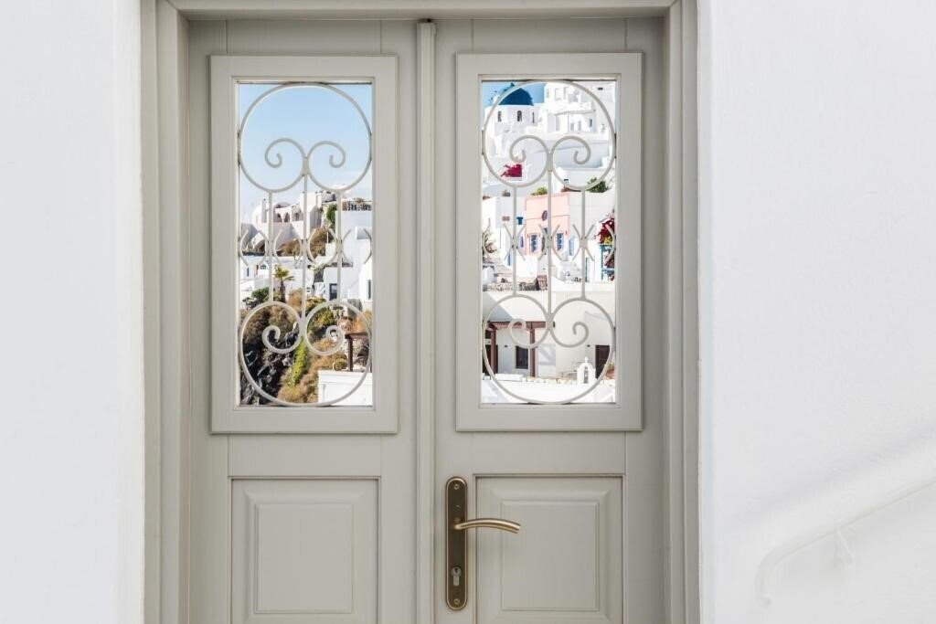 Территория On The Rocks Hotel 4*