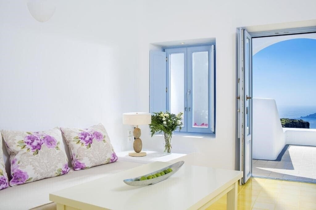 Апартаменты Astra Suites Hotel 5*