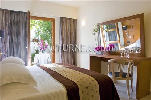 Отель Aressana SPA Hotel & Suites 4*