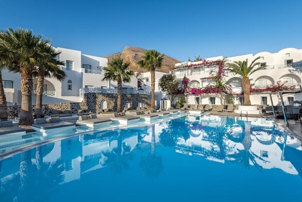 Готель Santorini Kastelli Resort 5*