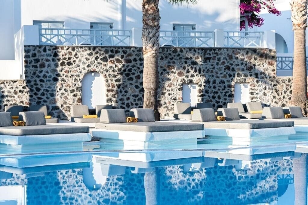Територія Santorini Kastelli Resort 5*