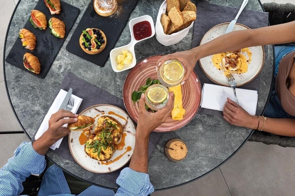 Панорама Santorini Kastelli Resort 5*