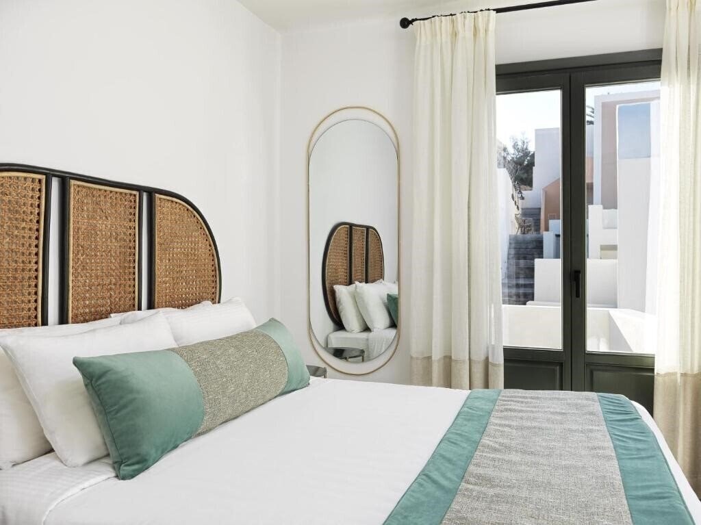 Апартаменты La Maltese Estate Hotel 5*