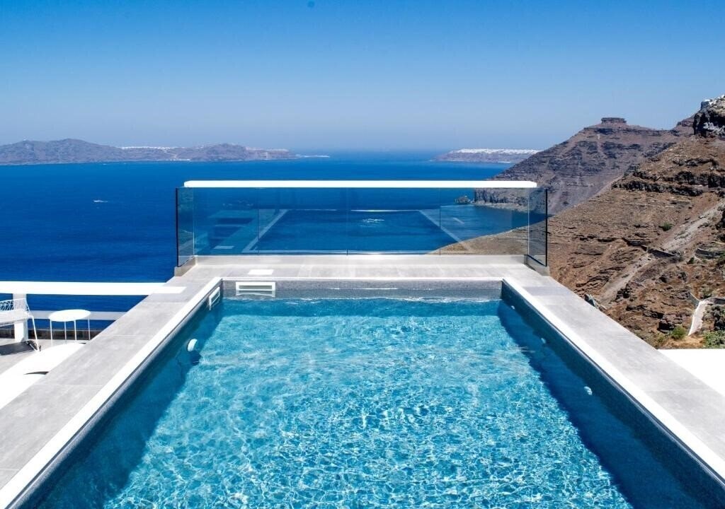 Територія Thireas Hotel Santorini 4*