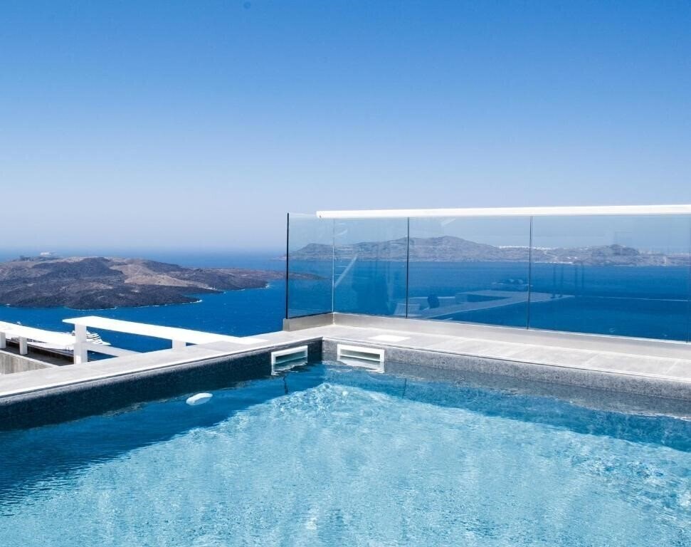 Апартаменти Thireas Hotel Santorini 4*