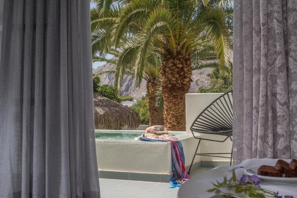 Панорама Hermes Hotel Kamari 4*