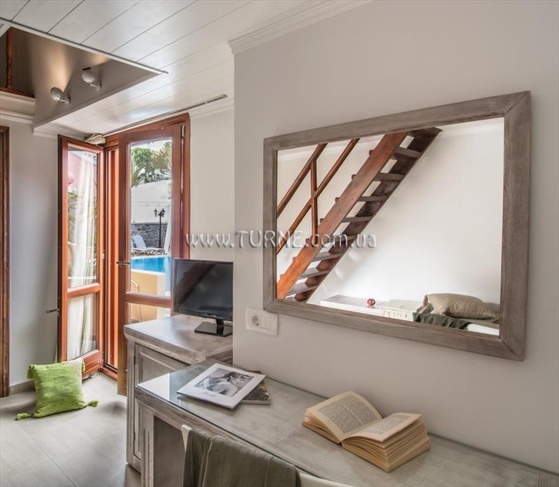 Апартаменты Sunrise Hotel 2*