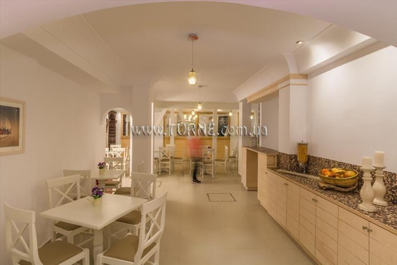 Территория Sunrise Hotel 2*