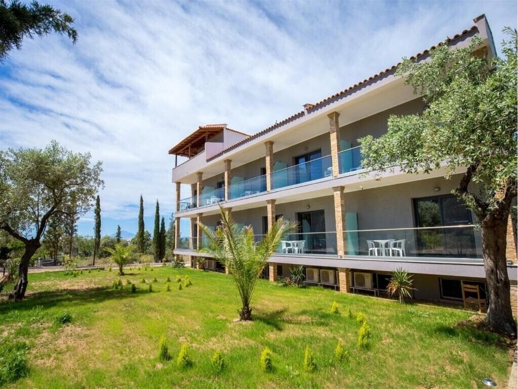 Територія Astris Sun Hotel 2*