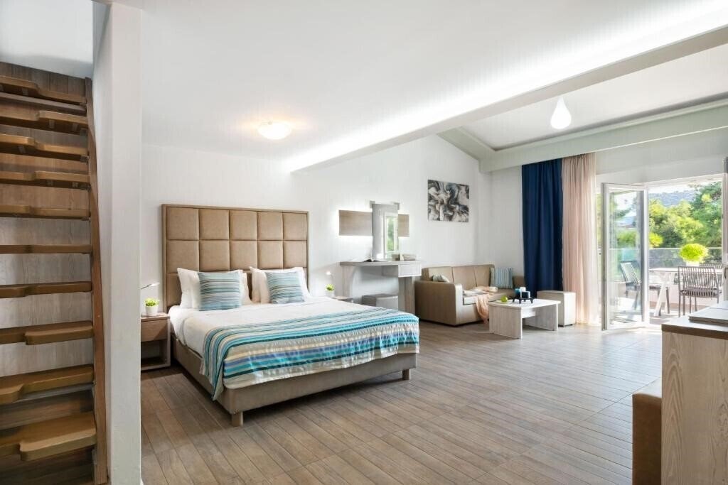 Територія Sirines Hotel 2*