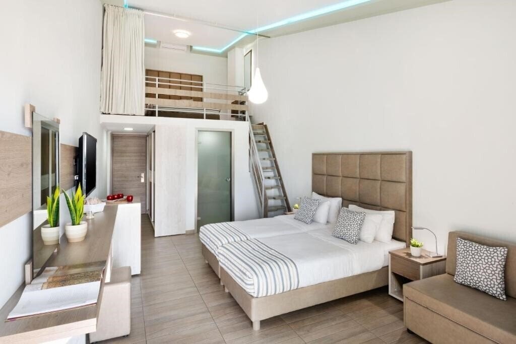 Панорама Sirines Hotel 2*