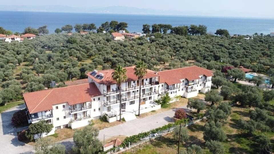 Территория Coral Hotel 3*