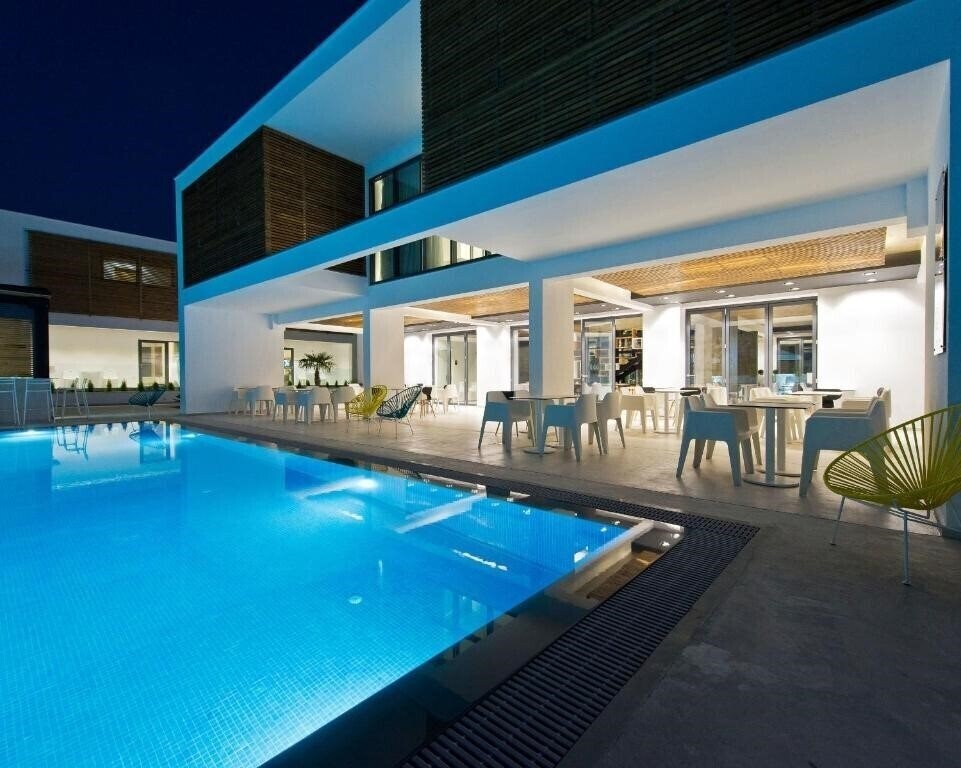 Фото The Oak Hotel 4*