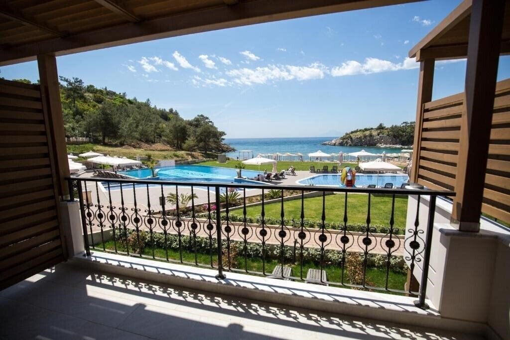 Вид Thassos Grand Resort 5*