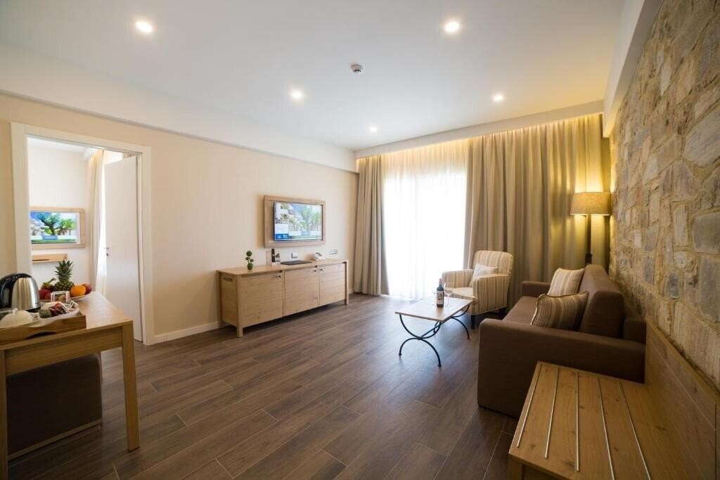 Панорама Thassos Grand Resort 5*