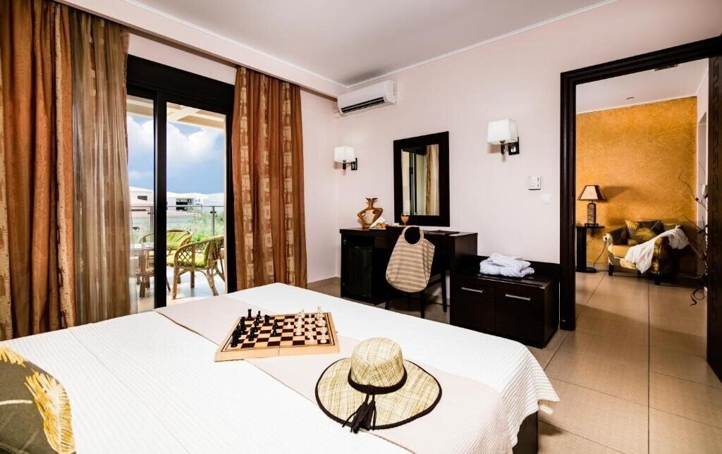 Апартаменти Astir Notos Hotel 4*