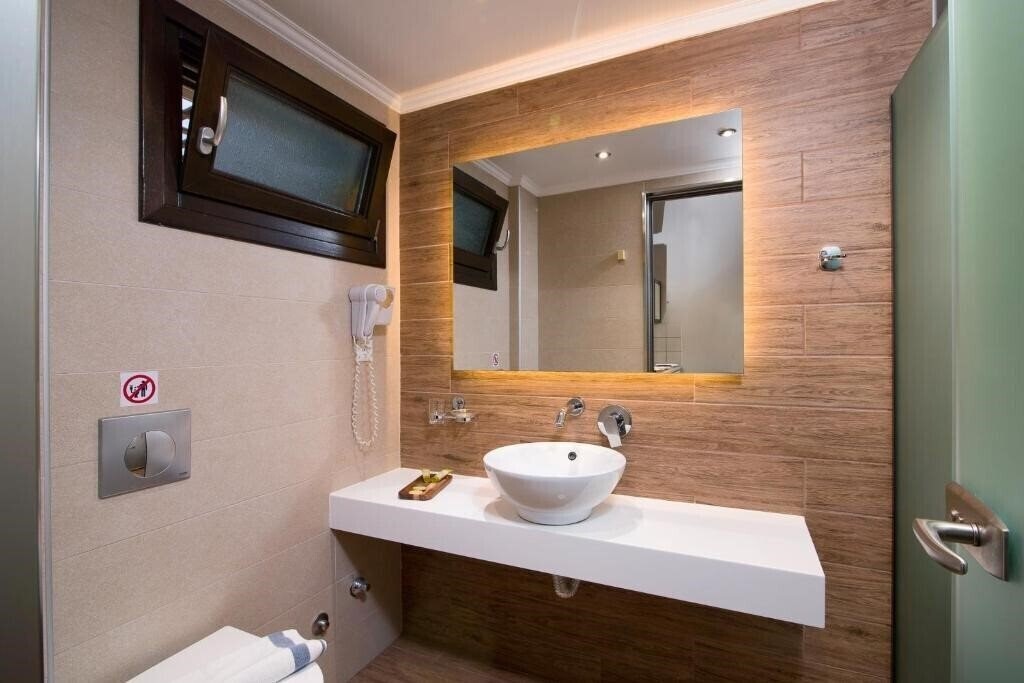 Апартаменты Kallisti Hotel 4*