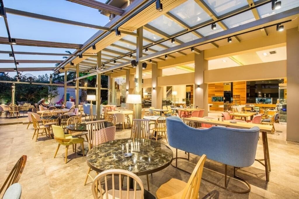 Территория Potos Hotel 3*