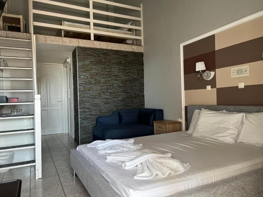 Панорама Ellas Hotel 2*