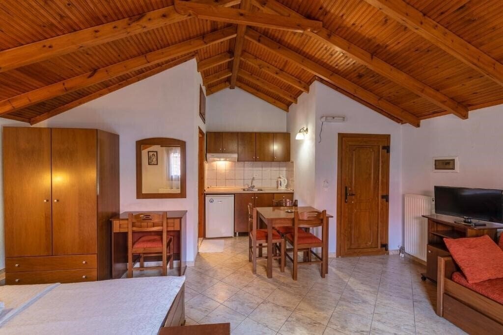 Изображение Pontios Hotel 2*