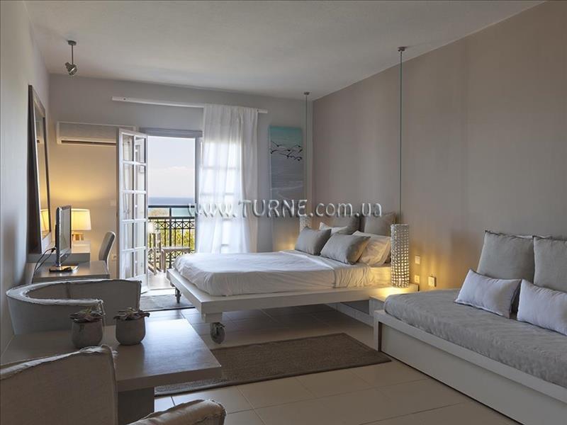 Апартаменты The Bay Hotel & Suites 5*