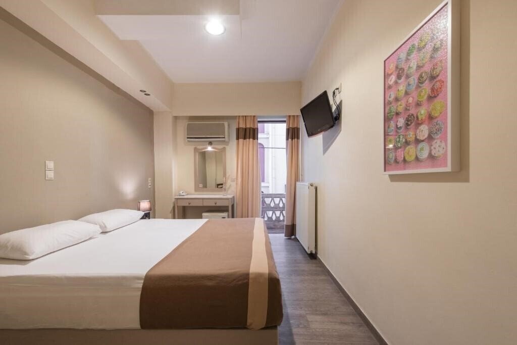 Вид Yria Hotel 2*