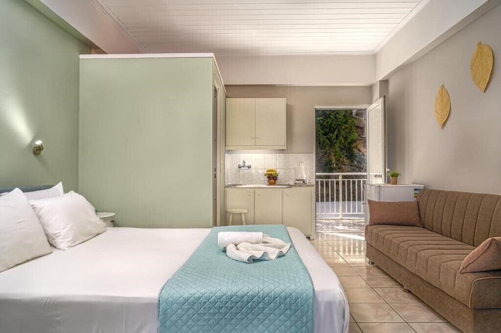 Панорама Eleana Hotel 3*